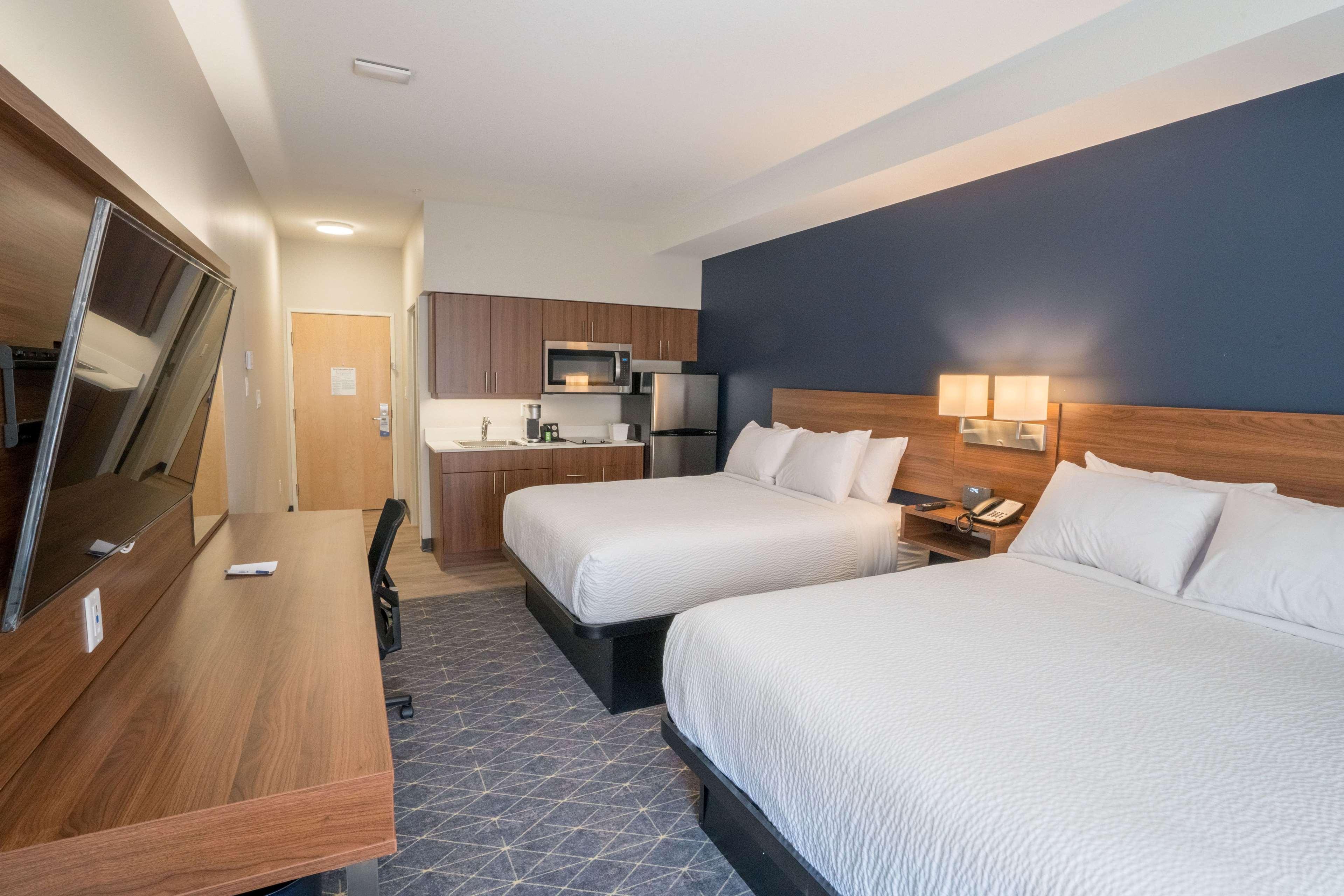 Park Inn By Radisson, Kelowna Exterior foto